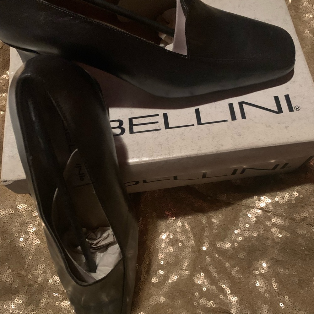 Pewter! 8 1/2 loafer-designed by Bellini soft and comfortable